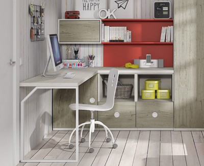 Schreibtisch mit Wandregalen und Schubladen
