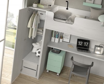 Jugendzimmer aus Etagenbett mit Schreibtisch und Schrank